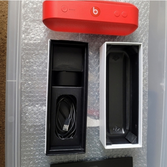 Beats By Dre Pill+ Portable Speaker - Red - Picture 8 of 9